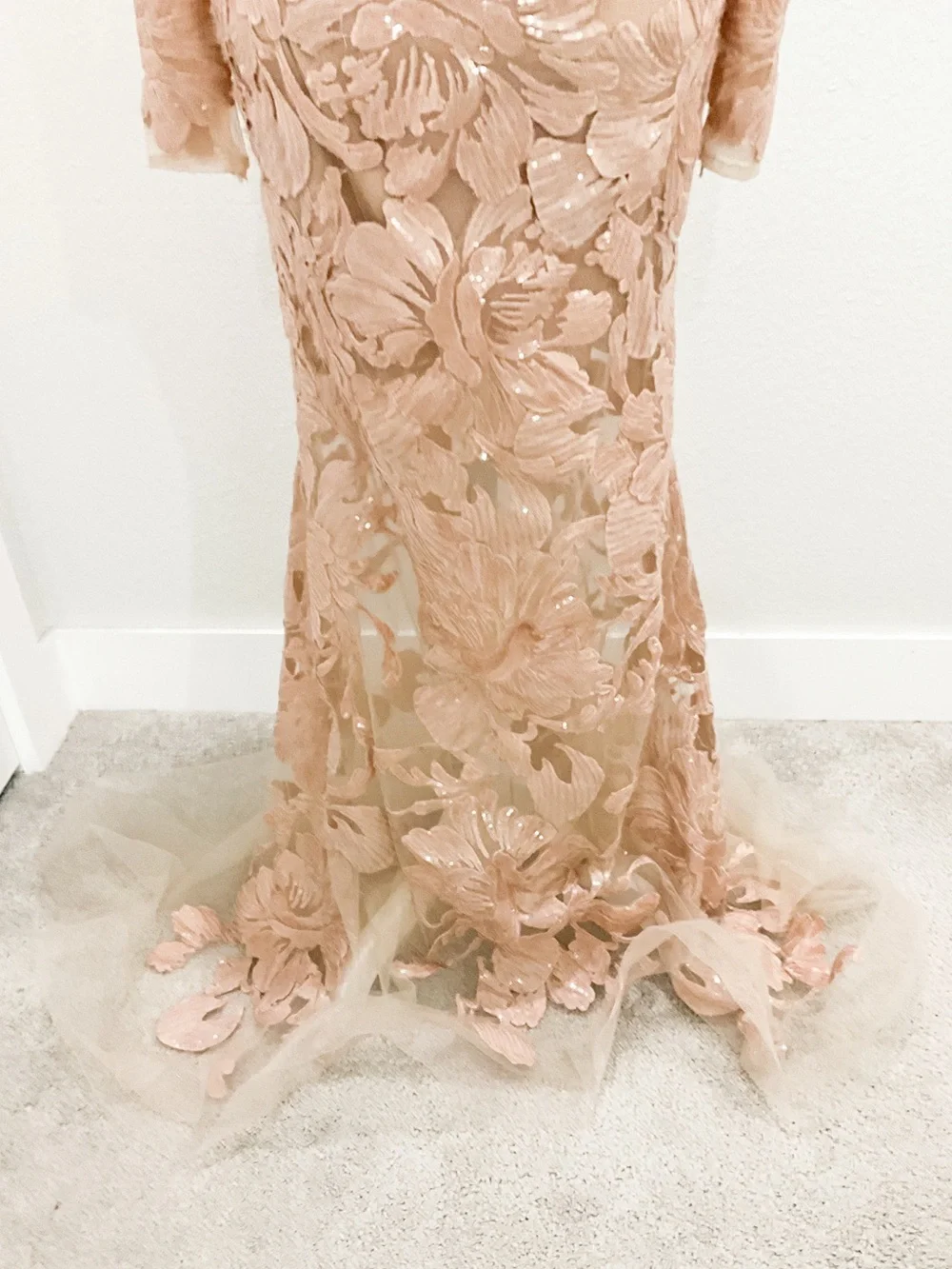 Royal We Blush Rose Gold Floral Appliqué Mermaid Gown Sheer Long Sleeves Size XS